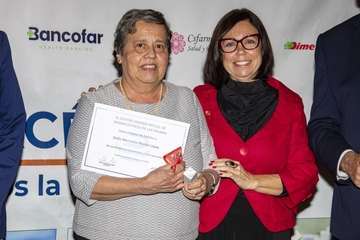 Los farmaceúticos de Las Palmas reconocen a las teldenses Pino Oliva y Mercedes Martín por sus 50 años de colegiada/TA.